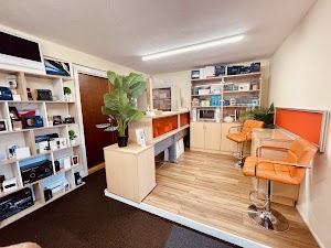 Mac Genie Computers place picture